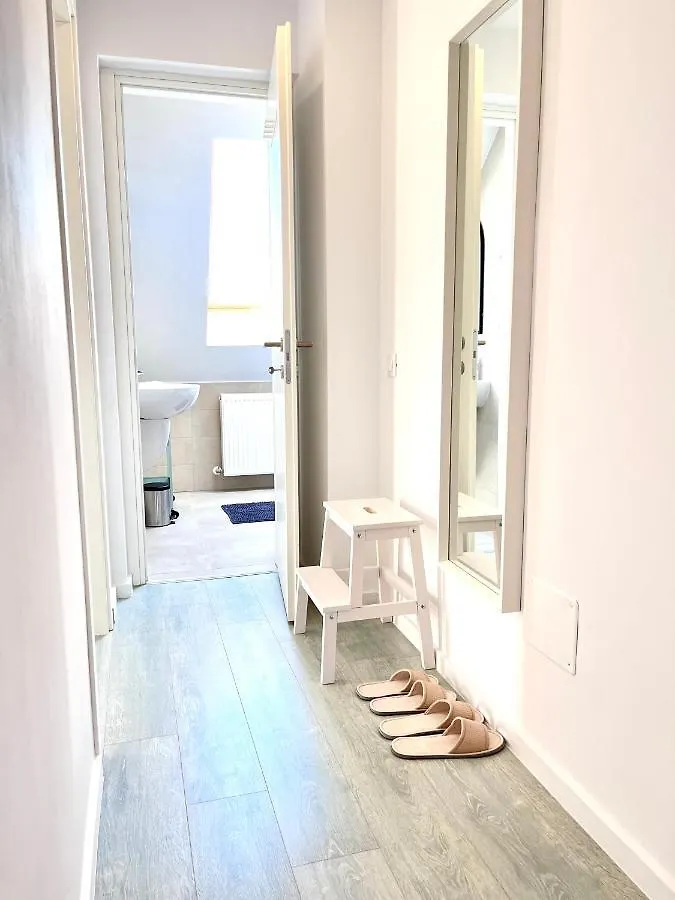 Mira New Appartment In Otopeni Near Airport
